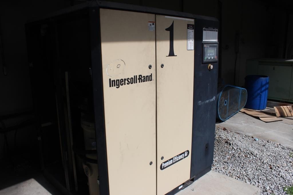 Ingersoll_Rand_Screw_Compressor_50_HP (1)