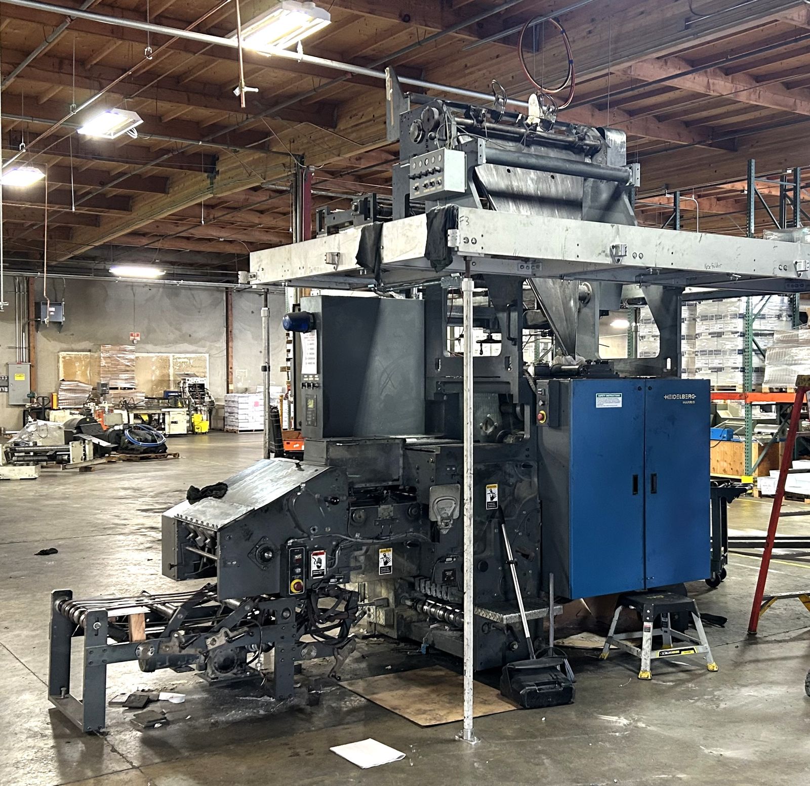 Heidelberg JF35 Folder. 578 cut-off.